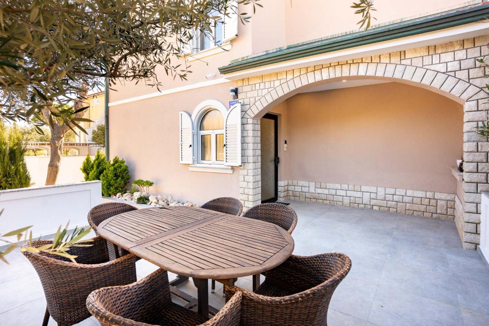Apartments Casa Barbara Раб Экстерьер фото